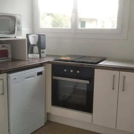 Idealement Situe, A Pied, 60m2 Apartment *